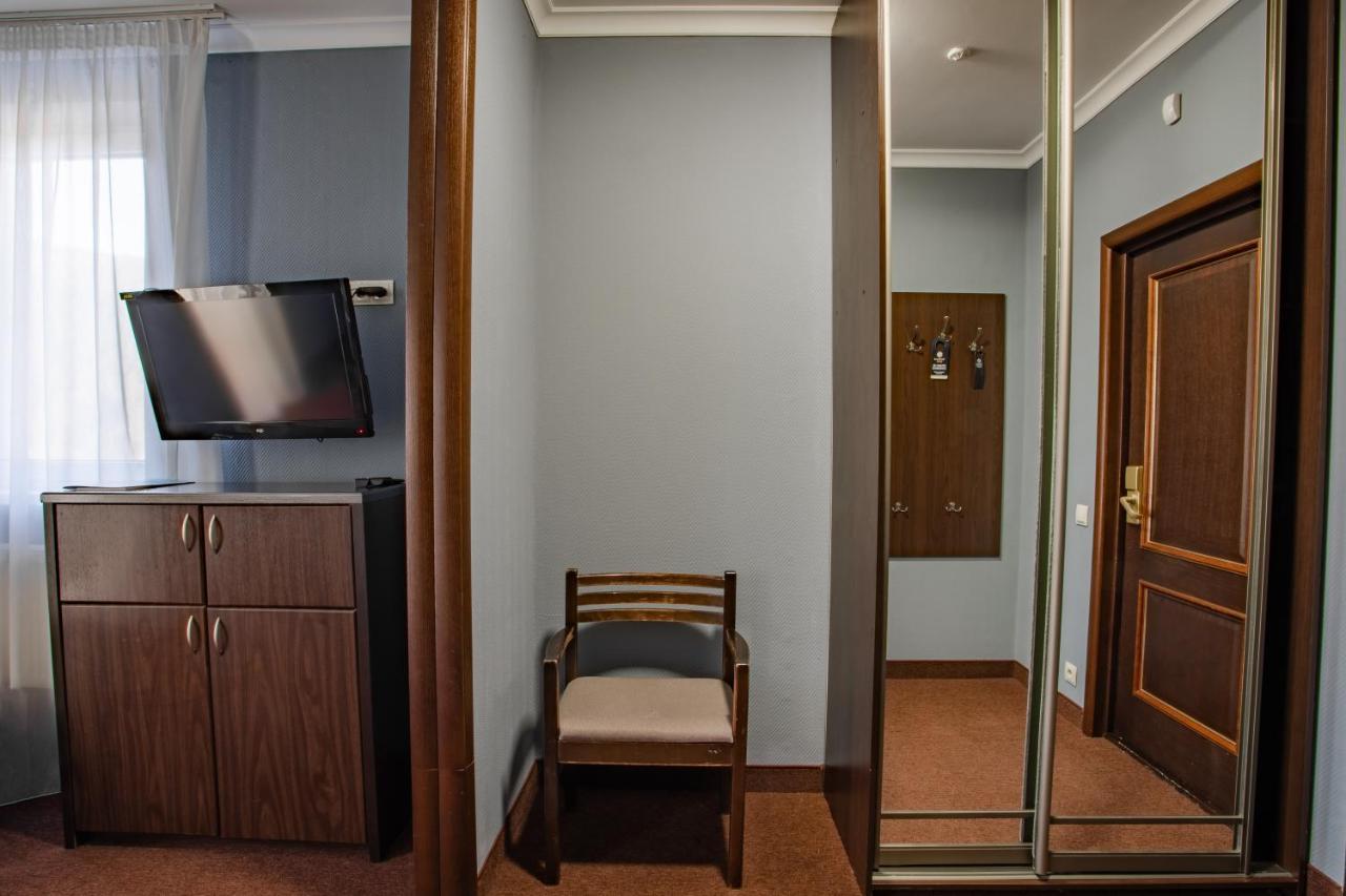 Wellland Hotel Яремче Екстериор снимка
