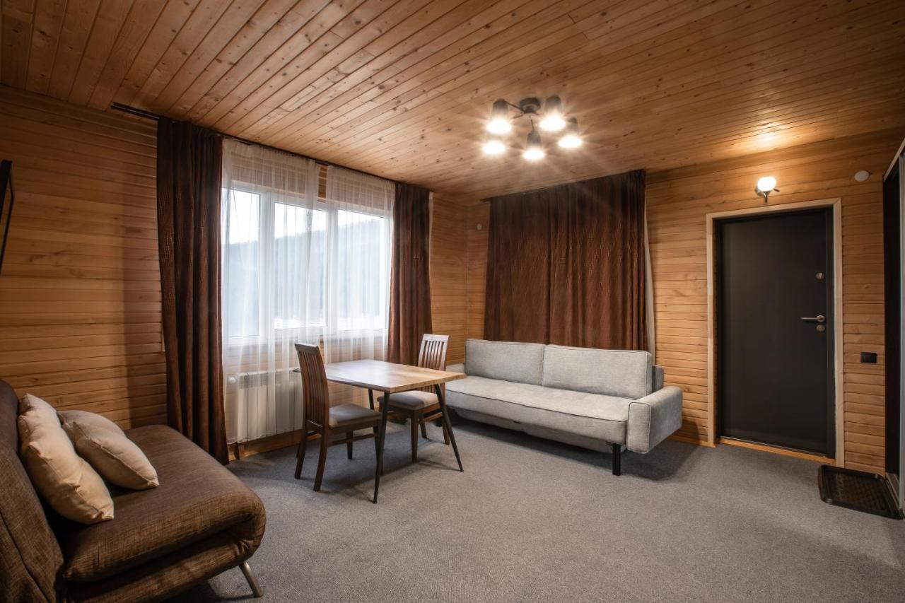 Wellland Hotel Яремче Екстериор снимка