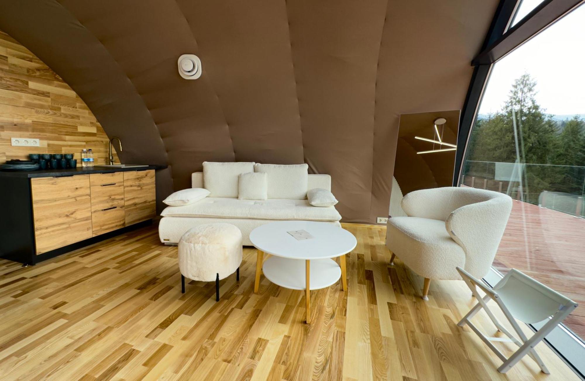 Wellland Hotel Яремче Екстериор снимка
