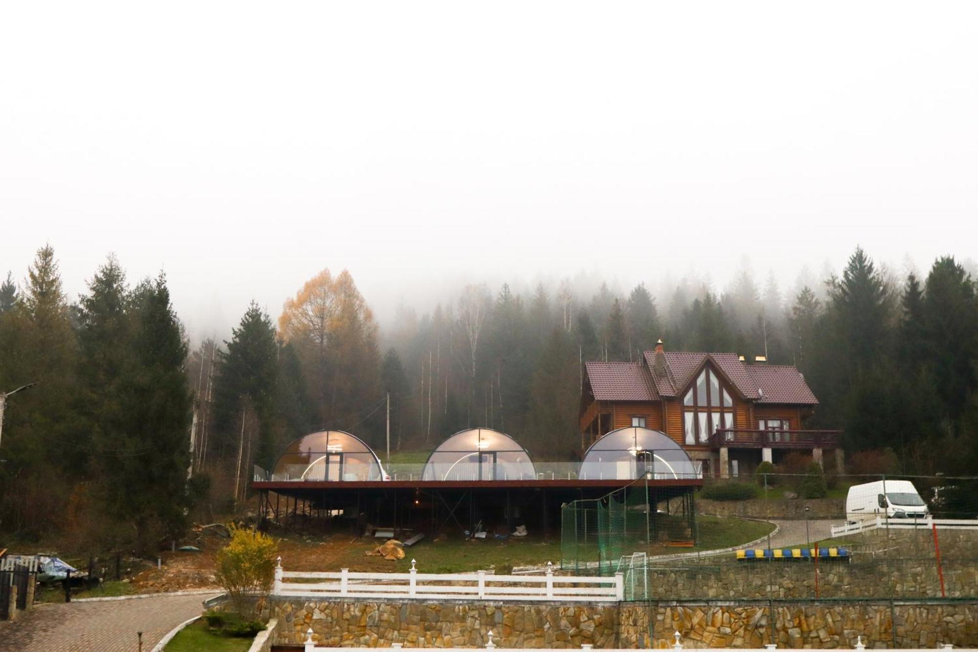 Wellland Hotel Яремче Екстериор снимка