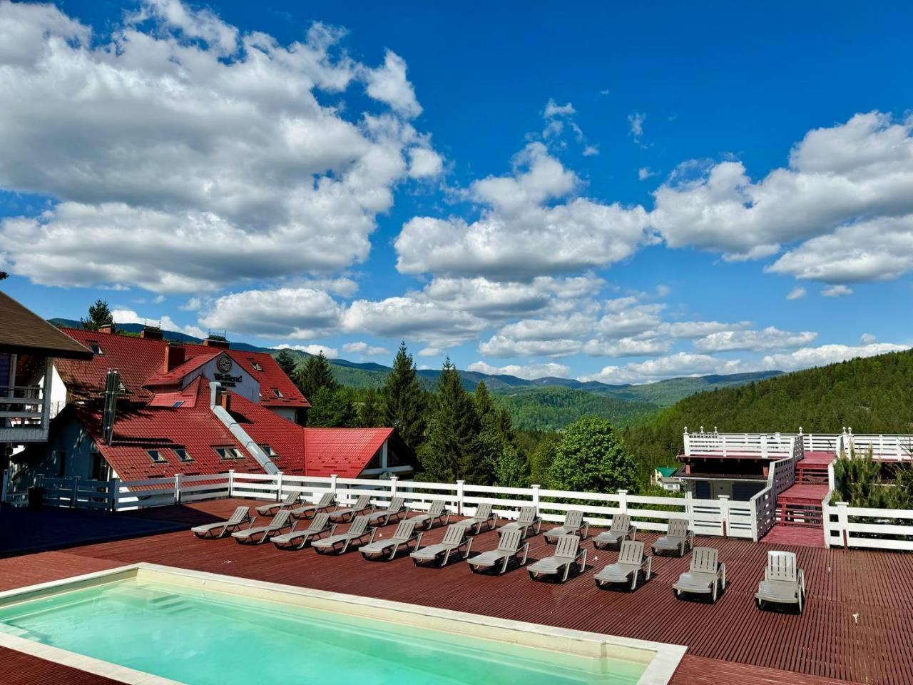 Wellland Hotel Яремче Екстериор снимка